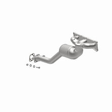 Load image into Gallery viewer, MagnaFlow Direct Fit Catalytic Converter BMW 3 06-09 Front OEM