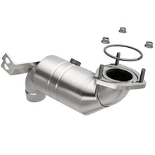 Load image into Gallery viewer, MagnaFlow Direct Fit Catalytic Converter 02-03 Jaguar X-Type Rear