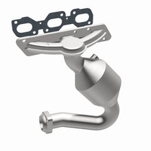 Load image into Gallery viewer, MagnaFlow Direct Fit Catalytic Converter 01-02 Cougar 2.5L Front