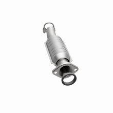 Load image into Gallery viewer, MagnaFlow Direct Fit Catalytic Converter 04-06 Toyota Sienna 3.3L AWD Rear