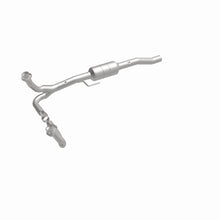 Load image into Gallery viewer, MagnaFlow Direct Fit Catalytic Converter 00 Dodge Durango 5.2/5.9L