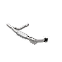 Load image into Gallery viewer, MagnaFlow Direct Fit Catalytic Converter 99-00 Ford Trucks 5.4L
