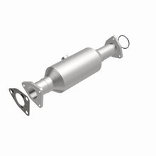 Load image into Gallery viewer, MagnaFlow Direct Fit Catalytic Converter OEM 2001-2002 Acura MDX/2003-2004 Honda Pilot Underbody