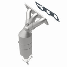 Load image into Gallery viewer, MagnaFlow Direct Fit Catalytic Converter 04-05 Suzuki Verona 2.5L