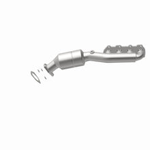 Load image into Gallery viewer, MagnaFlow Direct Fit Catalytic Converter 02-04 Volkswagen Passat 4.0L