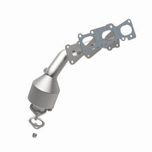 Load image into Gallery viewer, MagnaFlow Direct Fit Catalytic Converter 2007-2009 Sorento 3.3 3.8 L Manifold