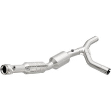 Load image into Gallery viewer, MagnaFlow Direct Fit Catalytic Converter 05-07 Ford E150 4.6L Passenger Side