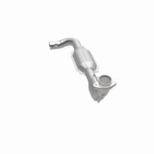 Load image into Gallery viewer, MagnaFlow Direct Fit Catalytic Converter 97-98 Ford Trucks 4.6L