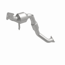 Load image into Gallery viewer, MagnaFlow Direct Fit Catalytic Converter 2007-2010 Q7 V6 3.6 OEM Underbody
