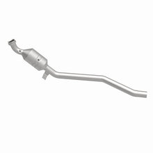 Load image into Gallery viewer, MagnaFlow Direct Fit Catalytic Converter 2006-2011 R350 3.5 L Underbody