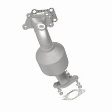 Load image into Gallery viewer, MagnaFlow Direct Fit Catalytic Converter 2010-2011 SRX 3 L Underbody