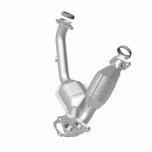 Load image into Gallery viewer, MagnaFlow Direct Fit Catalytic Converter 01-04 Explorer OEM