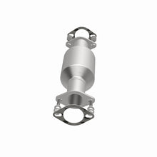 Load image into Gallery viewer, MagnaFlow Direct Fit Catalytic Converter 03-06 Kia Sorento 3.5L Rear (49 State)