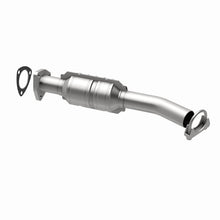 Load image into Gallery viewer, MagnaFlow Direct Fit Catalytic Converter 04-05 Suzuki Forenza 2.0L