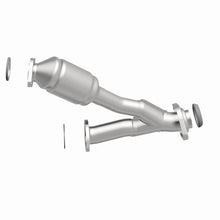 Load image into Gallery viewer, MagnaFlow DF Cat Conv 99-03 Lexus/Toyota RX300/Highlander Truck 3.0L Passgr Sde *NOT FOR SALE IN CA*