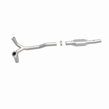 Load image into Gallery viewer, MagnaFlow Direct Fit Catalytic Converter 96 Ford E-Series Van 5.8L