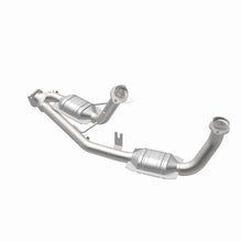 Load image into Gallery viewer, MagnaFlow Direct Fit Catalytic Converter 96-99 Taurus Code U AXOD 49