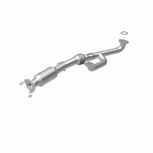 Load image into Gallery viewer, MagnaFlow Direct Fit Catalytic Converter 16-17 Honda Odyssey 3.5L V6 Underbody