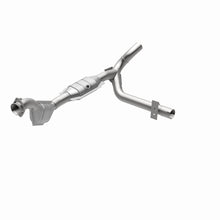 Load image into Gallery viewer, MagnaFlow Direct Fit Catalytic Converter 01 Ford Trucks 4.6L