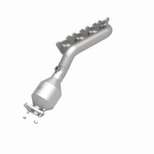 Load image into Gallery viewer, MagnaFlow Direct Fit Catalytic Converter 2009 Kia Borrego 4.6L Passenger Side