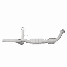 Load image into Gallery viewer, MagnaFlow DF Catalytic Conv 04-06 Ford F-150 Pickup 5.4L 4WD (Exc Heritage Edition) P/S (49 State)