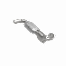 Load image into Gallery viewer, MagnaFlow Direct Fit Catalytic Converter 97-98 Ford Trucks 4.6L