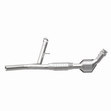 Load image into Gallery viewer, MagnaFlow Direct Fit Catalytic Converter 04-05 Ford F-150 5.4L P/S 2WD (Excl 04 Heritage Edition)