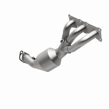 Load image into Gallery viewer, MagnaFlow Direct Fit Catalytic Converter BMW 5 06-07 Rear OEM