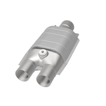Load image into Gallery viewer, MagnaFlow Universal Catalytic Converter 2.5/2 single/dual O2 OEM