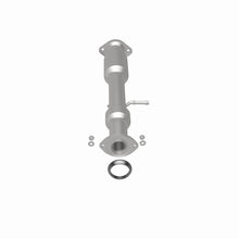Load image into Gallery viewer, MagnaFlow Direct Fit Catalytic Converter 14-15 Toyota Highlander 3.5L