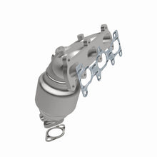 Load image into Gallery viewer, MagnaFlow Direct Fit Catalytic Converter 07-09 Hyundai Santa Fe 2.7L