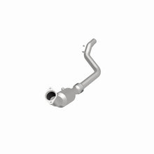 Load image into Gallery viewer, MagnaFlow DF Catalytic Conv 05-07 Chrysler 300 D/S / 06-07 Dodge Charger D/S / 05-07 Magnum D/S
