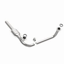 Load image into Gallery viewer, MagnaFlow Direct Fit Catalytic Converter Chevrolet/GMC 1500 1/2 Ton