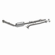 Load image into Gallery viewer, MagnaFlow Direct Fit Catalytic Converter 97-01 Explorer-Mountaineer