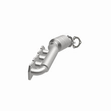 Load image into Gallery viewer, MagnaFlow Direct Fit Catalytic Converter 02-04 VW Passat 4.0L
