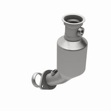 Load image into Gallery viewer, MagnaFlow DF Cat Conv 99-05 Subaru Forester/96-97 &amp; 99-05 Impreza/01-03 Legacy/00-05 Outback Frt/Rr