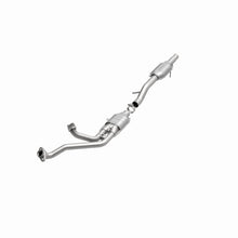 Load image into Gallery viewer, MagnaFlow DF Cat Conv 87-93 Ford Bronco 4.9L/87-95 F-150/F-250 (Non SD)/F-350 (Non SD) PU 4.9L (CA)