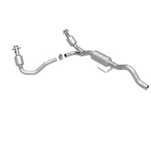 Load image into Gallery viewer, MagnaFlow Direct Fit Catalytic Converter 02-03 Dodge Durango 5.9L