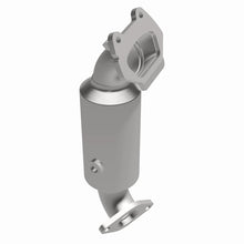 Load image into Gallery viewer, MagnaFlow Direct Fit Catalytic Converter 17-18 Chrysler Pacifica 3.6L
