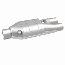 Load image into Gallery viewer, MagnaFlow Universal Catalytic Converter 2.5/2 Single/Dual O2