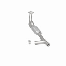 Load image into Gallery viewer, MagnaFlow Direct Fit Catalytic Converter 97-98 Ford Trucks 5.4L