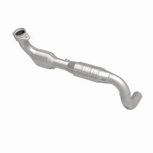 Load image into Gallery viewer, MagnaFlow Direct Fit Catalytic Converter 03-04 Ford Expedition 5.4L V8 Driver Side