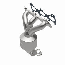 Load image into Gallery viewer, MagnaFlow DF Cat. Conv05-06 Hyundai Santa Fe/05-09 Tucson / 05-08 Kia Sportage D/S Manifold
