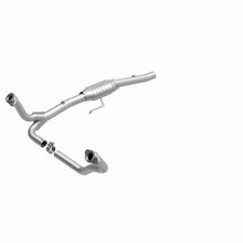 Load image into Gallery viewer, MagnaFlow Direct Fit Catalytic Converter 00-03 Dakota 4.7L 2WD OEM