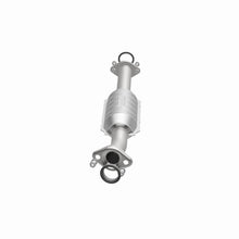Load image into Gallery viewer, MagnaFlow Direct Fit Catalytic Converter 2002 Suzuki Aerio 2.0L