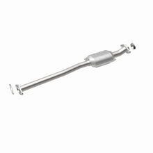 Load image into Gallery viewer, MagnaFlow Direct Fit Catalytic Converter Chevrolet-Geo 2001
