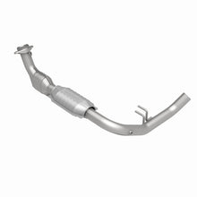 Load image into Gallery viewer, MagnaFlow Direct Fit Catalytic Converter 99-00 Ford Trucks 5.4L