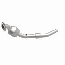 Load image into Gallery viewer, MagnaFlow Direct Fit Catalytic Converter 02-03 Freelander 2.5L