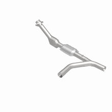 Load image into Gallery viewer, MagnaFlow Direct Fit Catalytic Converter 00-04 Ford E150 4.6L P/S