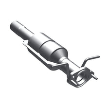 Load image into Gallery viewer, MagnaFlow Direct Fit Catalytic Converter 06 Focus ZX3 2.0/2.3L OEM